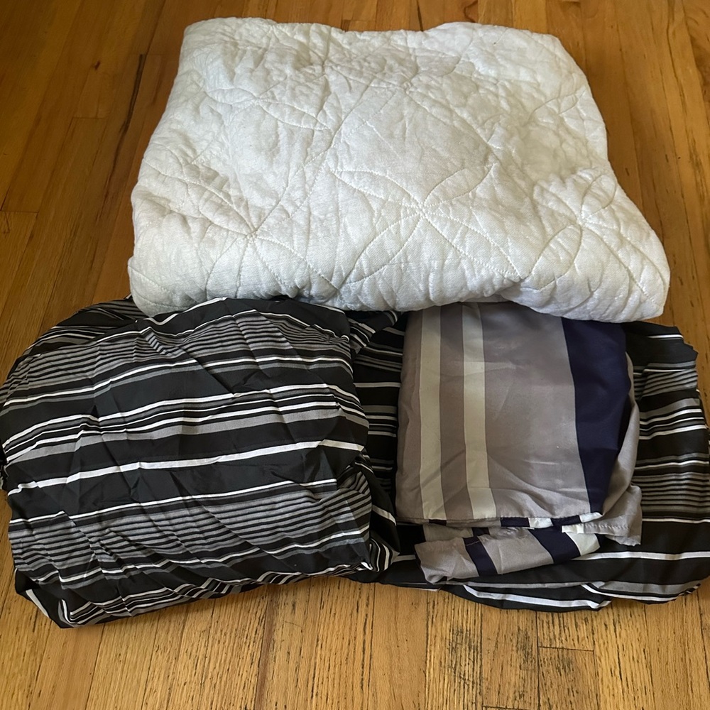 Dorm bedding twin Xl